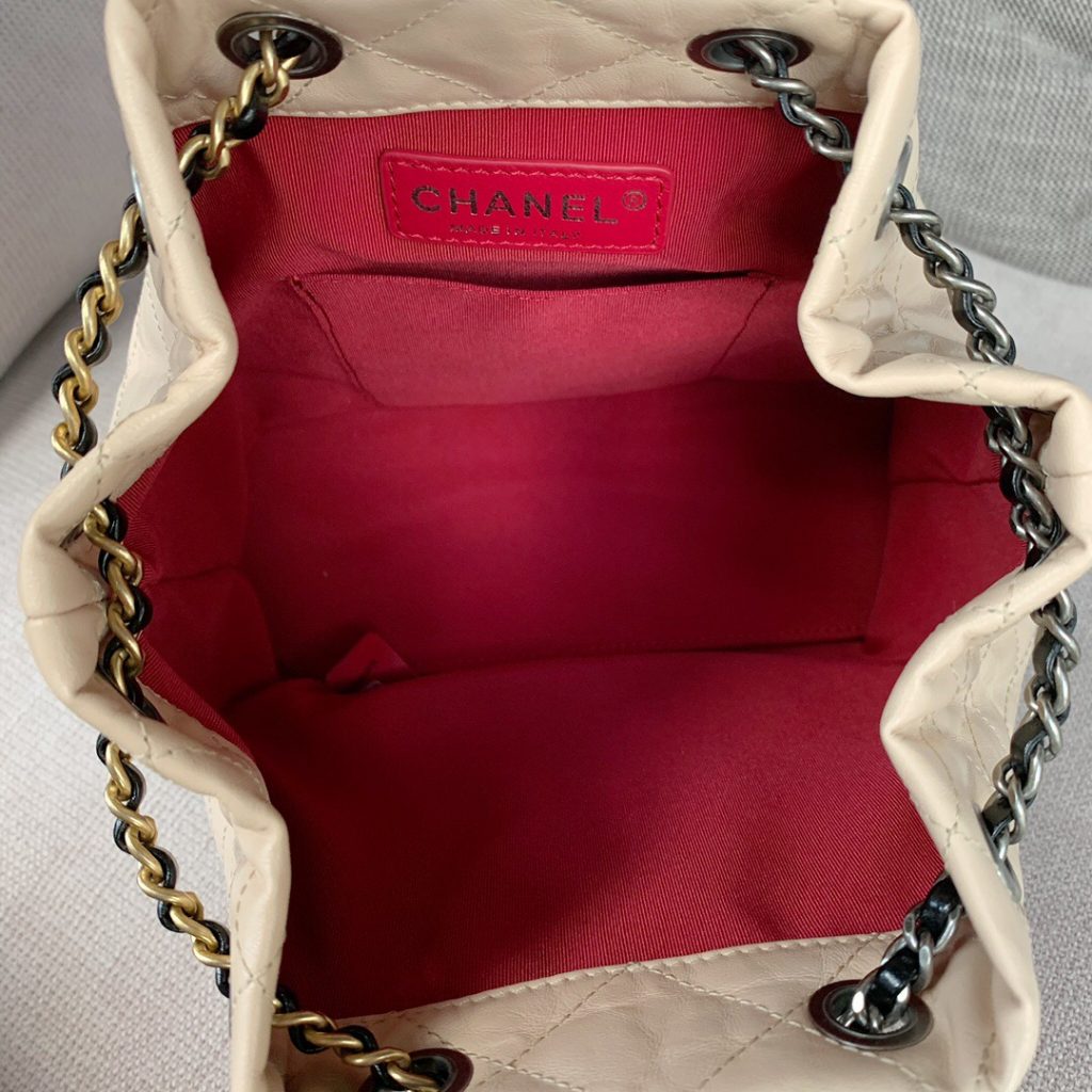 chanel gabrielle backpack red